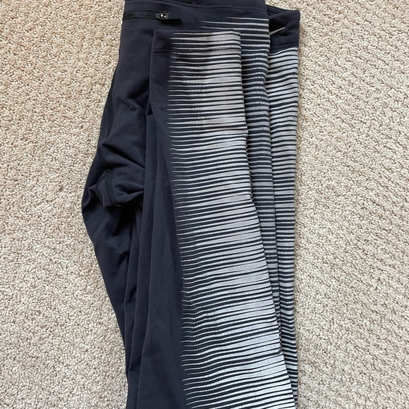 Nike glow in the dark leggings - Picture 4 of 7